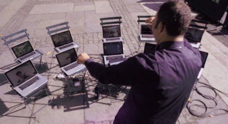Новый рекламный ролик Skype: музыка, MacBook, оркестр