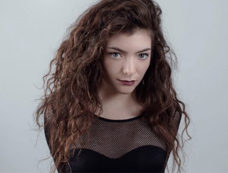 [iTunes Store] Lorde и альбом Pure Heroine + розыгрыш 10 альбомов и 6 футболок
