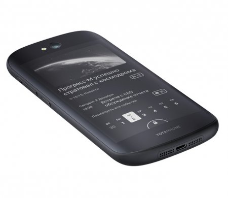 YotaPhone 2 поступил в продажу. Мини-репортаж
