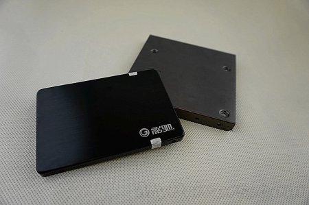 Galaxy выходит на рынок SSD