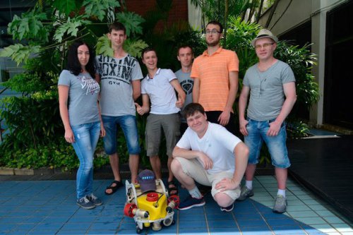Российские студенты завоевали «серебро» азиатского чемпионата по робототехнике в Сингапуре