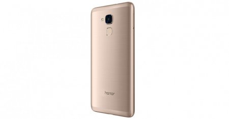 Huawei презентовала новый бюджетный смартфон Honor 5C