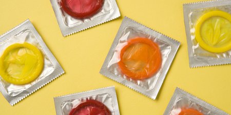 В интернете разгорелось бурное обсуждение ретро-презервативов