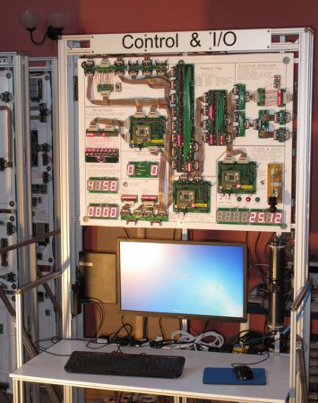 Британец построил огромный компьютер из дискретных транзисторов