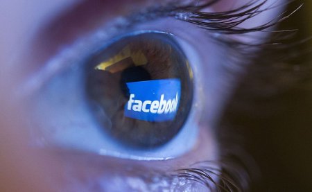 Facebook призывают начать защищать авторские права