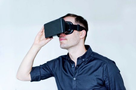 Учёные создают дисплей для VR с подстройкой для глаз