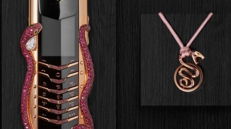 Vertu анонсировала выпуск нового рубинового смартфона с изумрудами