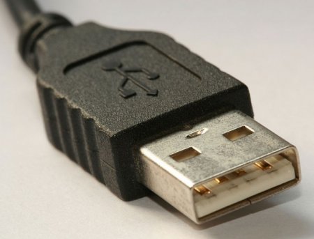 Эксперты заявили об опасности USB-портов