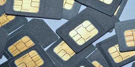 Впервые за 12 лет в России снижается число проданных SIM-карт