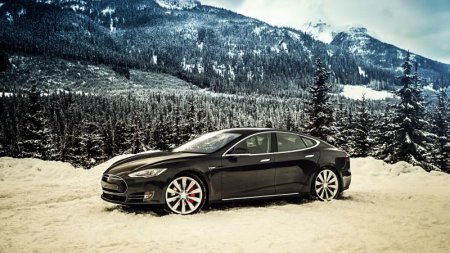 Tesla продолжает бороться с производственными проблемами 