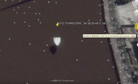 На картах Google заметили треугольный НЛО, отражающий тень