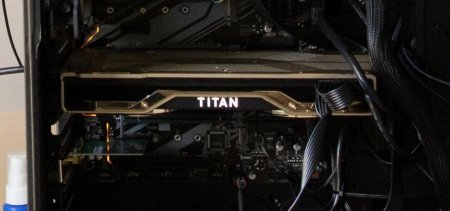 Видеокарта NVIDIA RTX Titan на 12 Гб появилась на первых фото