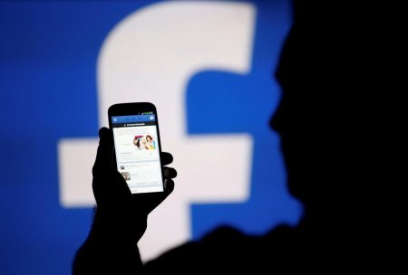 Эксперты рассказали об опасности функции петиций на Facebook