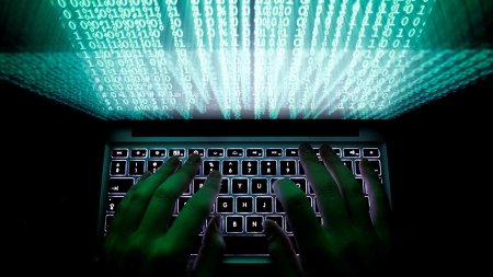 Хакеры требуют $42 млн в XMR с угрозой публикации компромата на Дональда Трампа