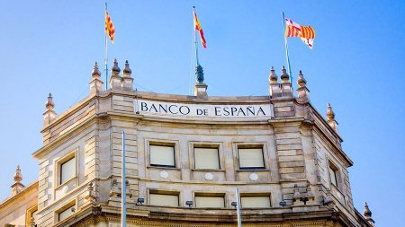 Испанские банки ожидают разрешения ЦБ на работу с криптовалютами