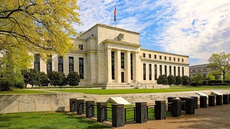 ФРС США: стейблкоины показали структурные слабости криптовалют